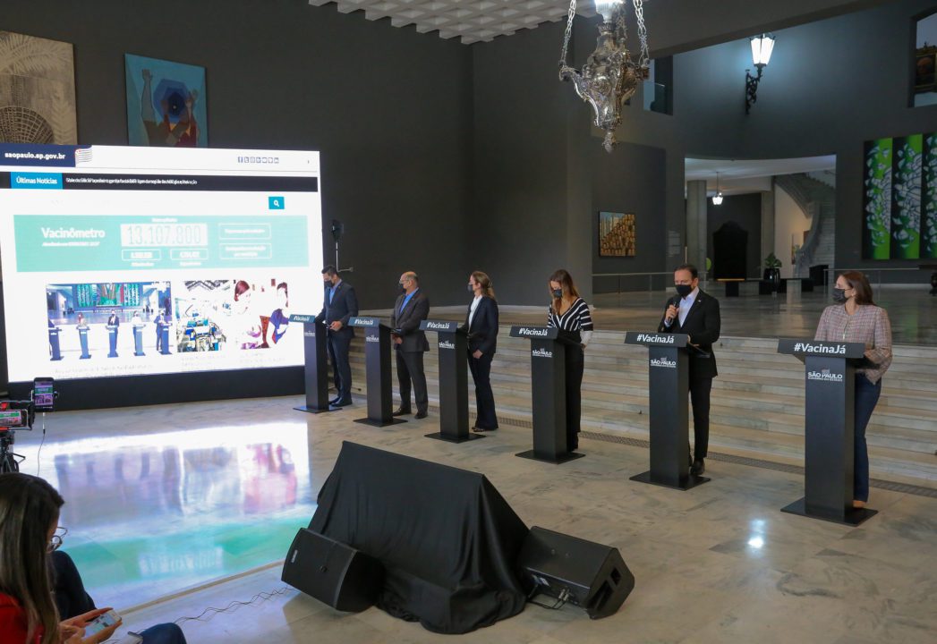 SP ESTENDE FASE DE TRANSIÇÃO POR DUAS SEMANAS E HORÁRIO DAS 6H ÀS 21 PARA COMÉRCIO E SERVIÇOS